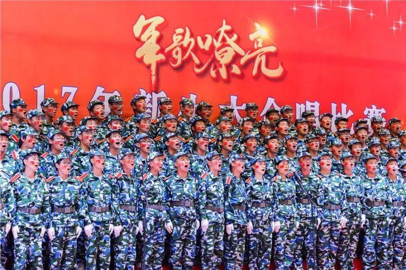 搞怪女孩睡衣派对